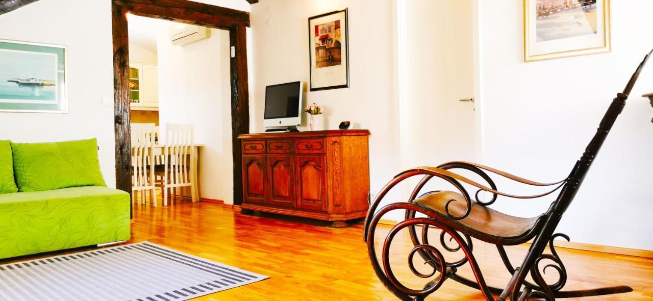 Apartment Pirja Split Bagian luar foto